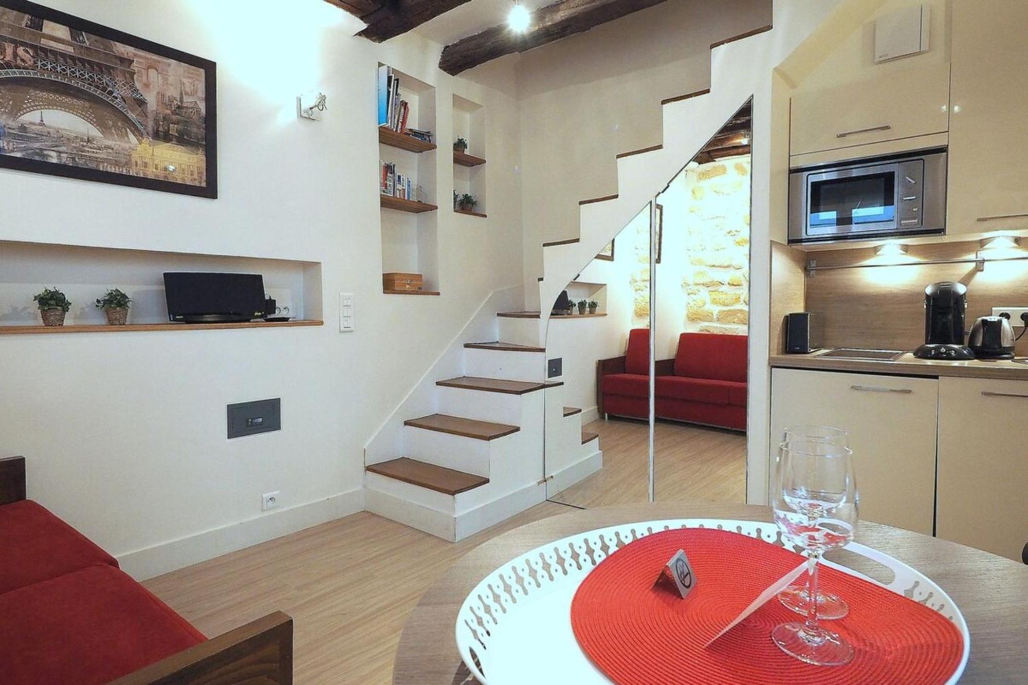 Louvre Parisian Duplex Apartment Paris