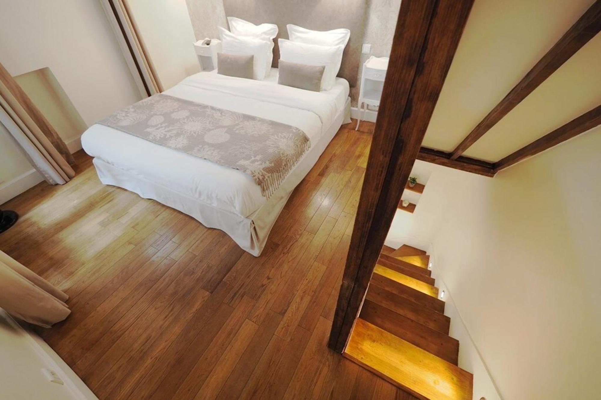 Louvre Parisian Duplex